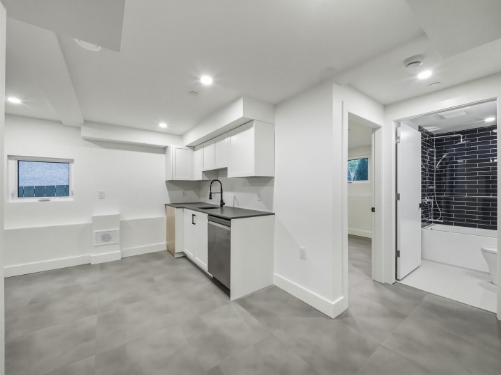 Photo 19 at 1 - 2339 Parker Street, Grandview Woodland, Vancouver East