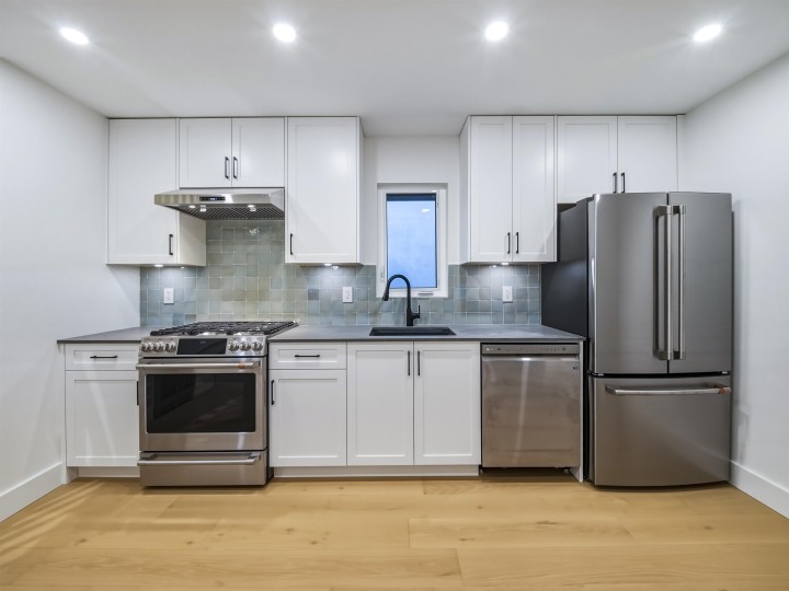 Photo 8 at 1 - 2339 Parker Street, Grandview Woodland, Vancouver East