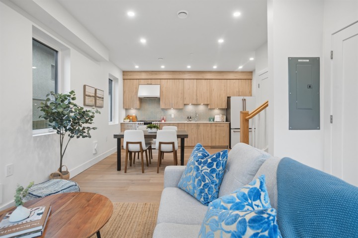 Photo 6 at 2 - 2339 Parker Street, Grandview Woodland, Vancouver East
