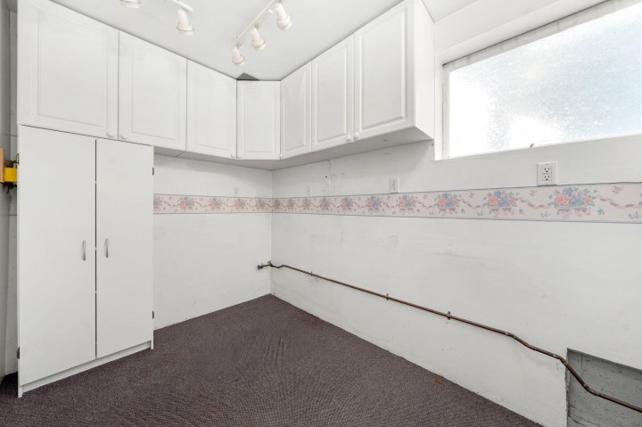 Photo 33 at 2554 Adanac Street, Renfrew VE, Vancouver East