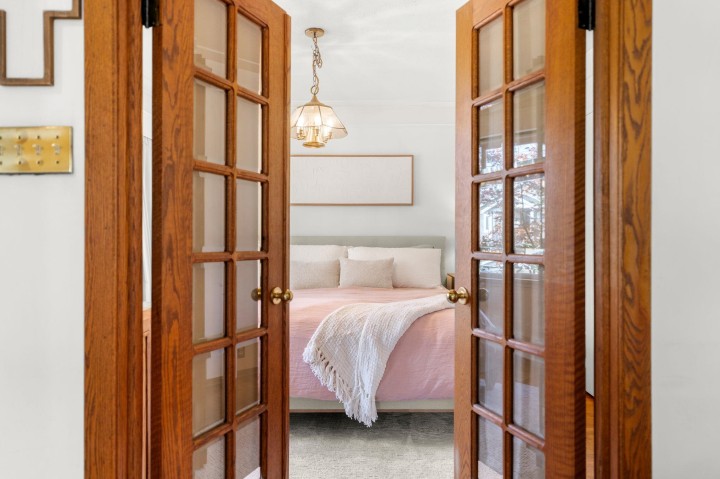 Photo 8 at 2554 Adanac Street, Renfrew VE, Vancouver East