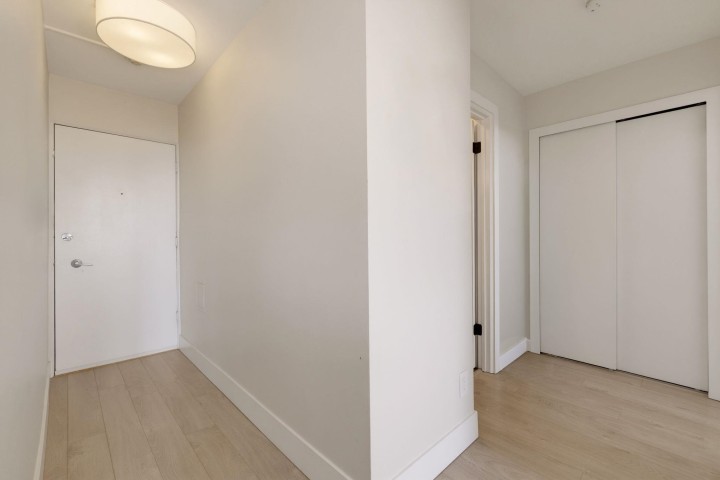 Photo 12 at 902 - 2370 W 2nd Avenue, Kitsilano, Vancouver West