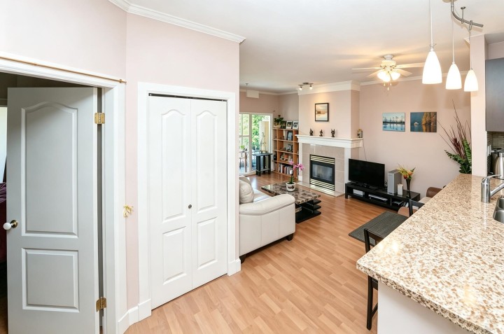 Photo 13 at 305 - 3615 W 17th Avenue, Dunbar, Vancouver West