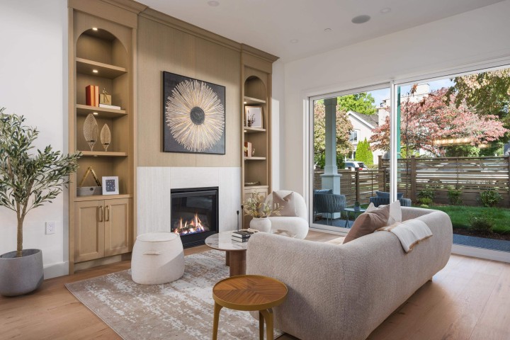 Photo 2 at 1 - 2344 W 45th Avenue, Kerrisdale, Vancouver West
