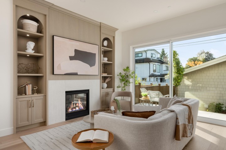 Photo 2 at 2 - 2344 W 45th Avenue, Kerrisdale, Vancouver West