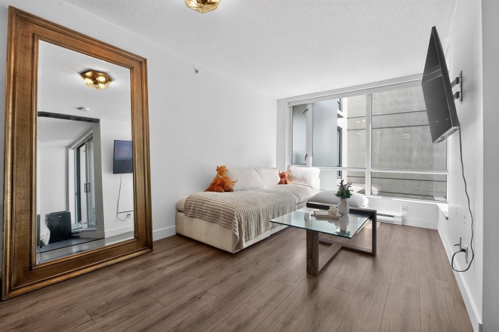 Photo 3 at 312 - 1082 Seymour Street, Downtown VW, Vancouver West