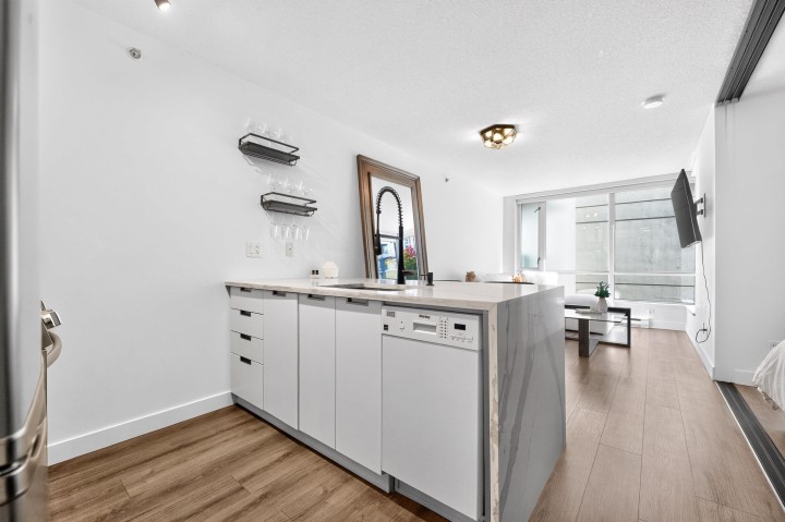 Photo 10 at 312 - 1082 Seymour Street, Downtown VW, Vancouver West