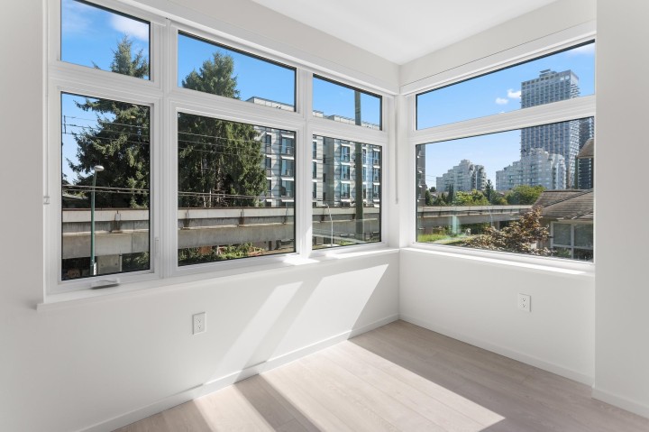Photo 11 at 204 - 3264 Vanness Avenue, Collingwood VE, Vancouver East