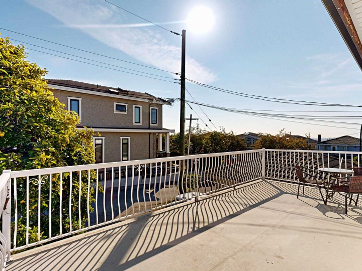 Photo 5 at 7882 Windsor Street, South Vancouver, Vancouver East