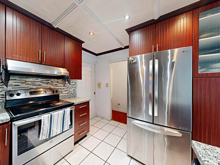 Photo 9 at 7882 Windsor Street, South Vancouver, Vancouver East