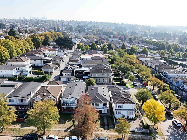 Photo 37 at 7882 Windsor Street, South Vancouver, Vancouver East