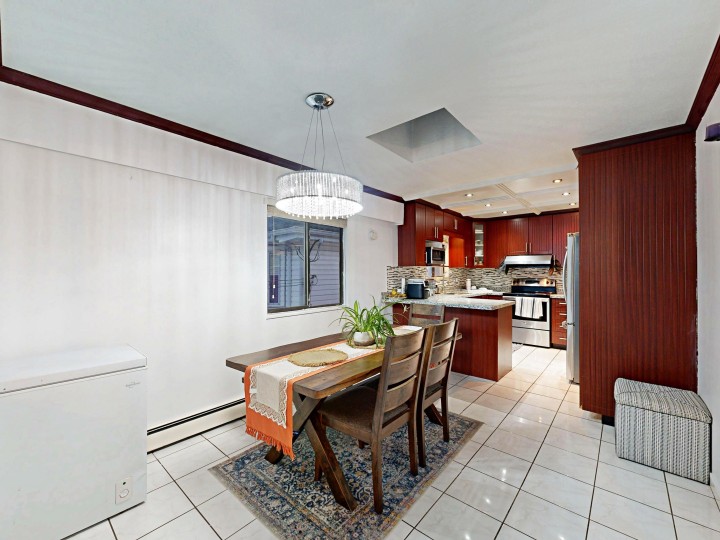 Photo 19 at 7882 Windsor Street, South Vancouver, Vancouver East
