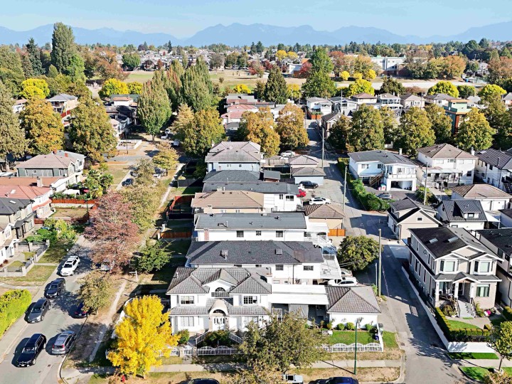 Photo 35 at 7882 Windsor Street, South Vancouver, Vancouver East