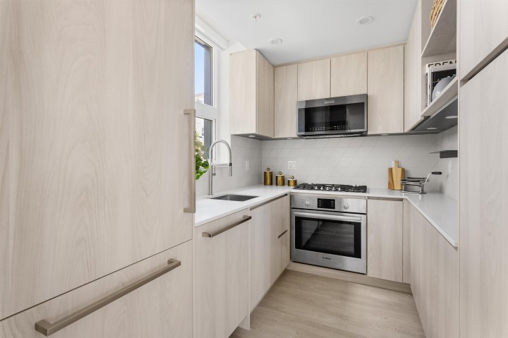Photo 4 at 3249 Clive Avenue, Collingwood VE, Vancouver East