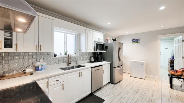 Photo 6 at 7480 Main Street, South Vancouver, Vancouver East
