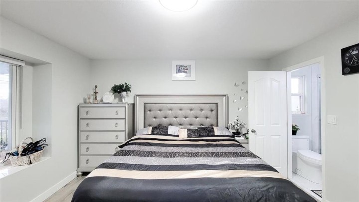 Photo 10 at 7480 Main Street, South Vancouver, Vancouver East