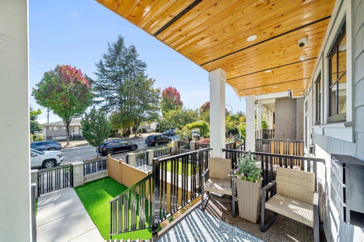 Photo 2 at 1 - 2749 E 54th Avenue, Killarney VE, Vancouver East