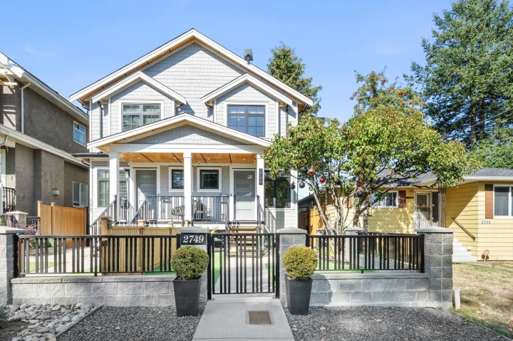 Photo 1 at 1 - 2749 E 54th Avenue, Killarney VE, Vancouver East