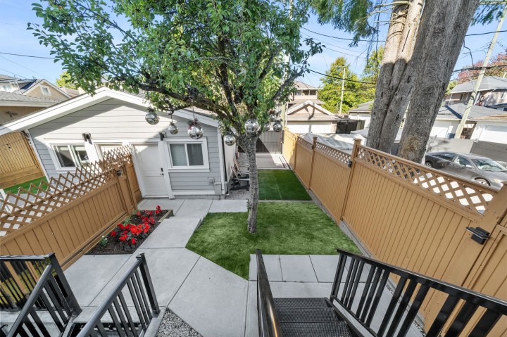 Photo 28 at 1 - 2749 E 54th Avenue, Killarney VE, Vancouver East