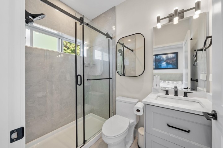 Photo 20 at 1 - 2749 E 54th Avenue, Killarney VE, Vancouver East