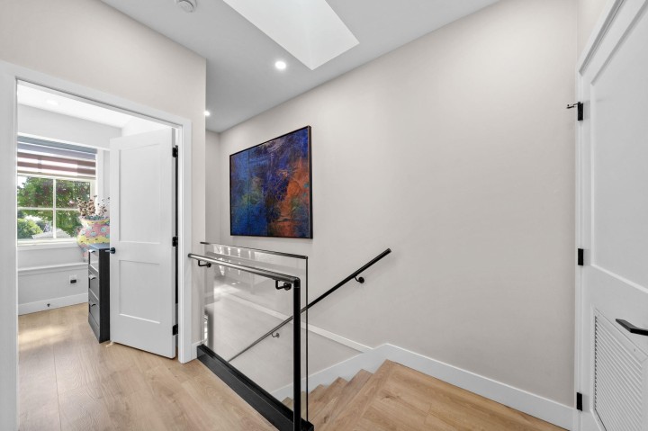Photo 11 at 1 - 2749 E 54th Avenue, Killarney VE, Vancouver East