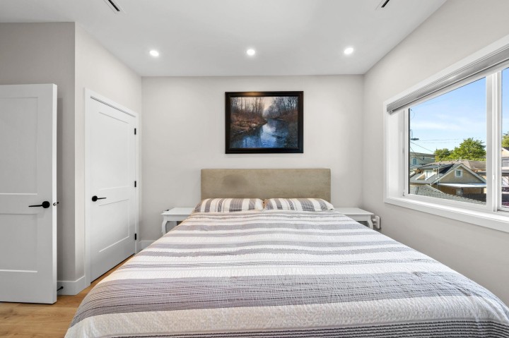 Photo 19 at 1 - 2749 E 54th Avenue, Killarney VE, Vancouver East
