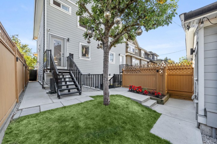 Photo 29 at 1 - 2749 E 54th Avenue, Killarney VE, Vancouver East