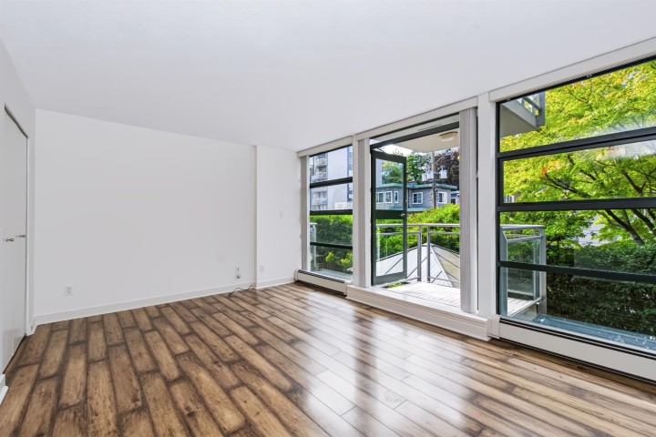 Photo 6 at 202 - 1688 Robson Street, West End VW, Vancouver West