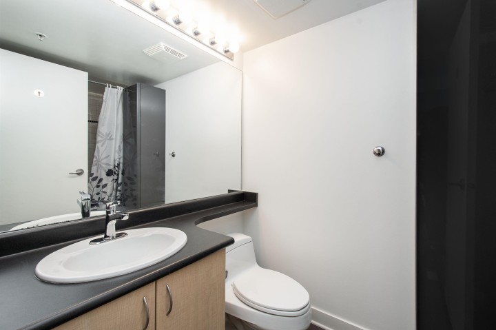 Photo 14 at 202 - 1688 Robson Street, West End VW, Vancouver West