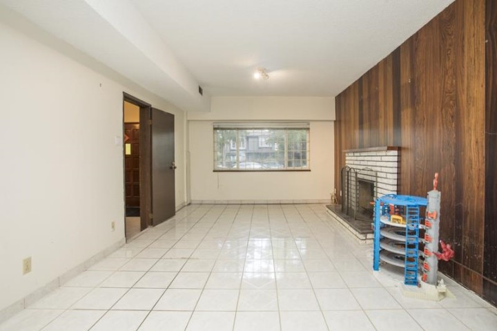 Photo 15 at 950 E 38th Avenue, Fraser VE, Vancouver East