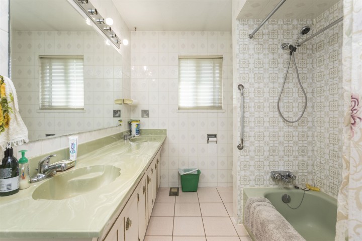 Photo 11 at 950 E 38th Avenue, Fraser VE, Vancouver East