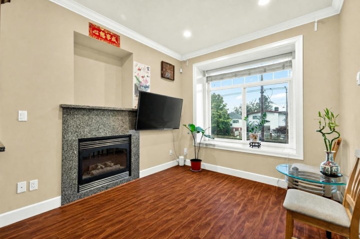 Photo 2 at 6676 Victoria Drive, Killarney VE, Vancouver East