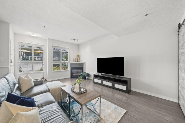 Photo 4 at 38 - 2723 E Kent Avenue North, South Marine, Vancouver East