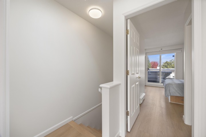 Photo 9 at 316 - 2565 W Broadway Street, Kitsilano, Vancouver West