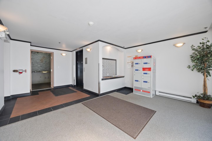 Photo 18 at 316 - 2565 W Broadway Street, Kitsilano, Vancouver West