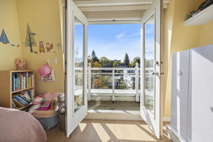 Photo 15 at 316 - 2565 W Broadway Street, Kitsilano, Vancouver West