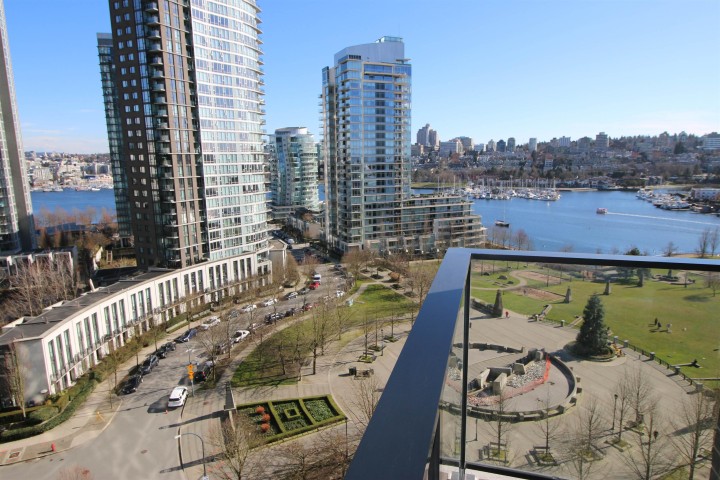 Photo 2 at 1606 - 583 Beach Crescent, Yaletown, Vancouver West