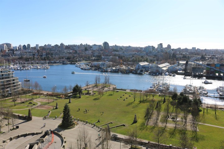 Photo 1 at 1606 - 583 Beach Crescent, Yaletown, Vancouver West