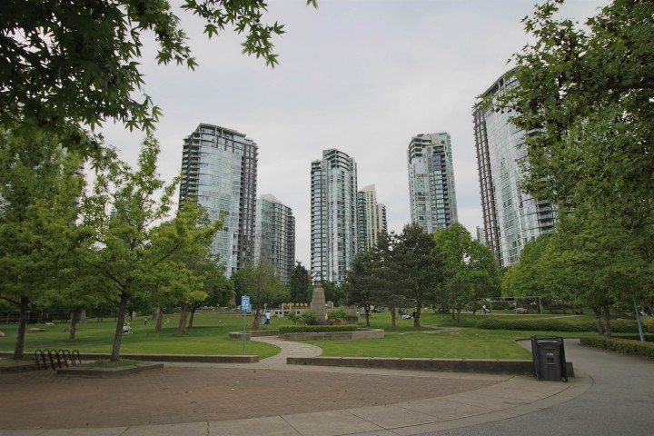 Photo 21 at 1606 - 583 Beach Crescent, Yaletown, Vancouver West