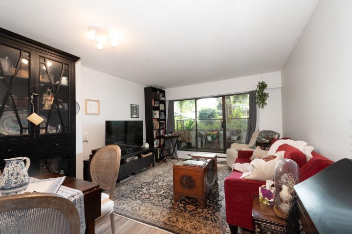 Photo 2 at 105 - 2222 Prince Edward Street, Mount Pleasant VE, Vancouver East