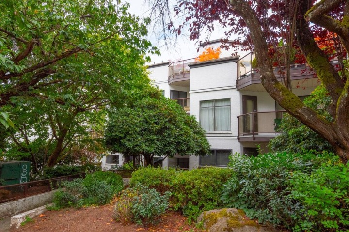 Photo 1 at 105 - 2222 Prince Edward Street, Mount Pleasant VE, Vancouver East