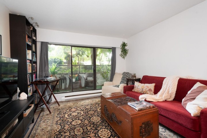 Photo 4 at 105 - 2222 Prince Edward Street, Mount Pleasant VE, Vancouver East