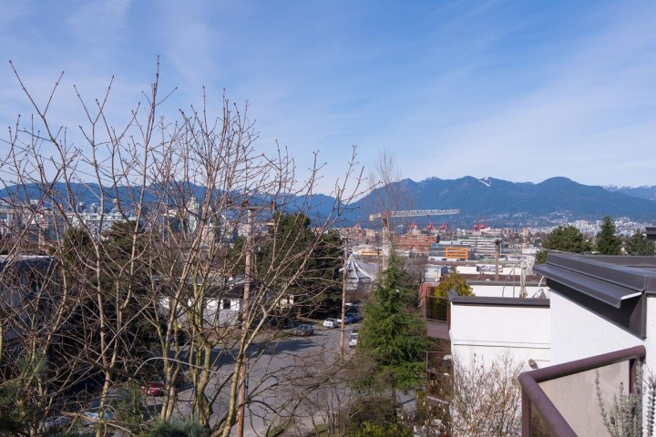Photo 21 at 105 - 2222 Prince Edward Street, Mount Pleasant VE, Vancouver East