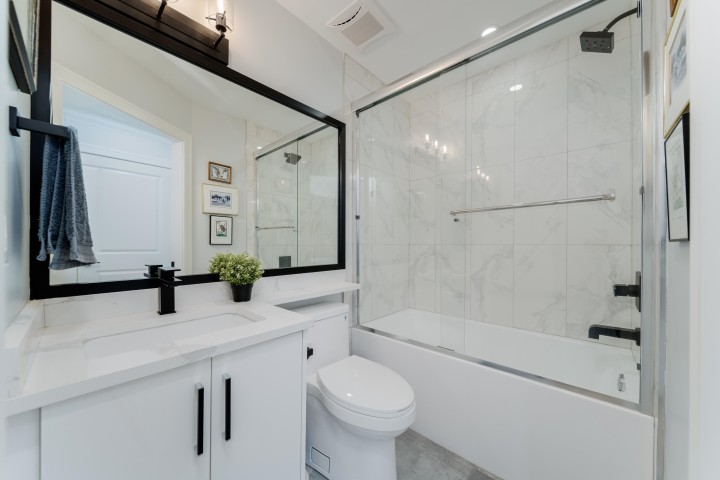 Photo 17 at 960 Renfrew Street, Renfrew VE, Vancouver East