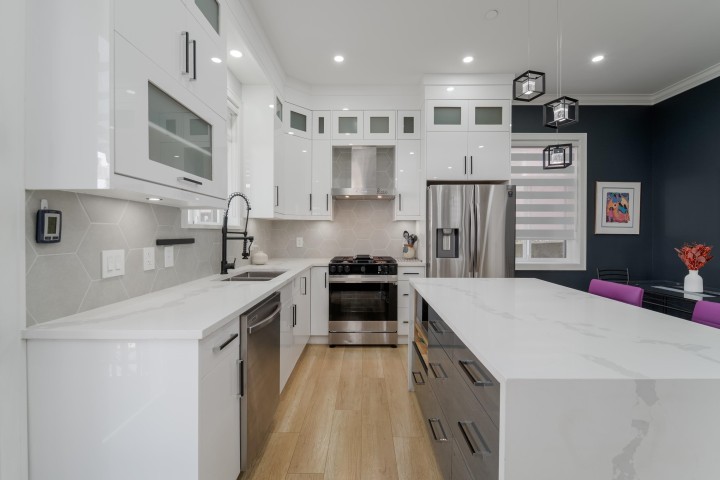Photo 7 at 960 Renfrew Street, Renfrew VE, Vancouver East