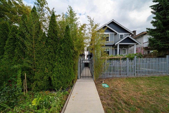Photo 32 at 960 Renfrew Street, Renfrew VE, Vancouver East