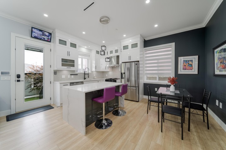 Photo 5 at 960 Renfrew Street, Renfrew VE, Vancouver East