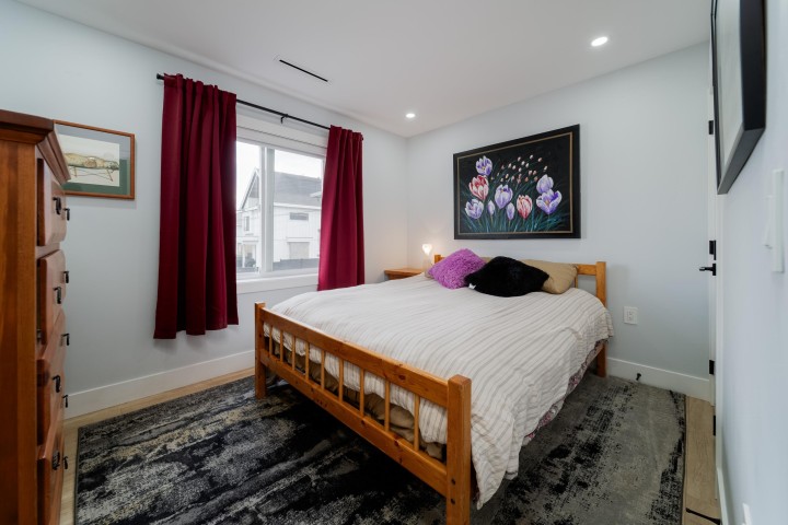 Photo 14 at 960 Renfrew Street, Renfrew VE, Vancouver East