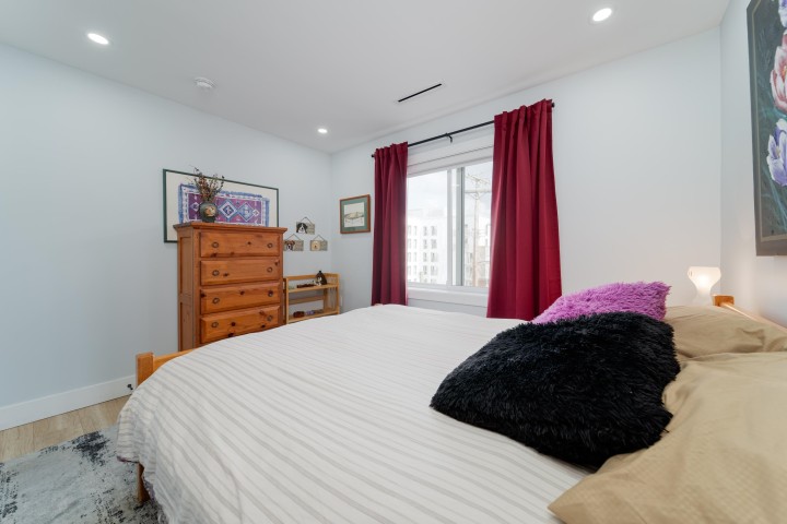 Photo 15 at 960 Renfrew Street, Renfrew VE, Vancouver East