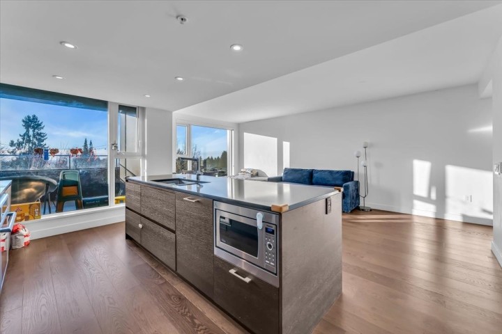 Photo 8 at 607 - 1571 W 57th Avenue, South Granville, Vancouver West